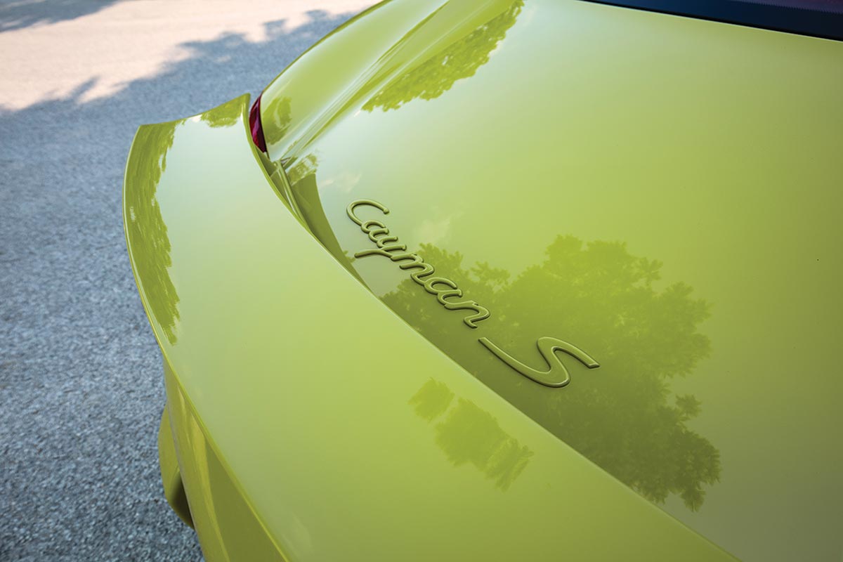 Jaguar car logo hi-res stock photography and images - Alamy, image size:1200x800