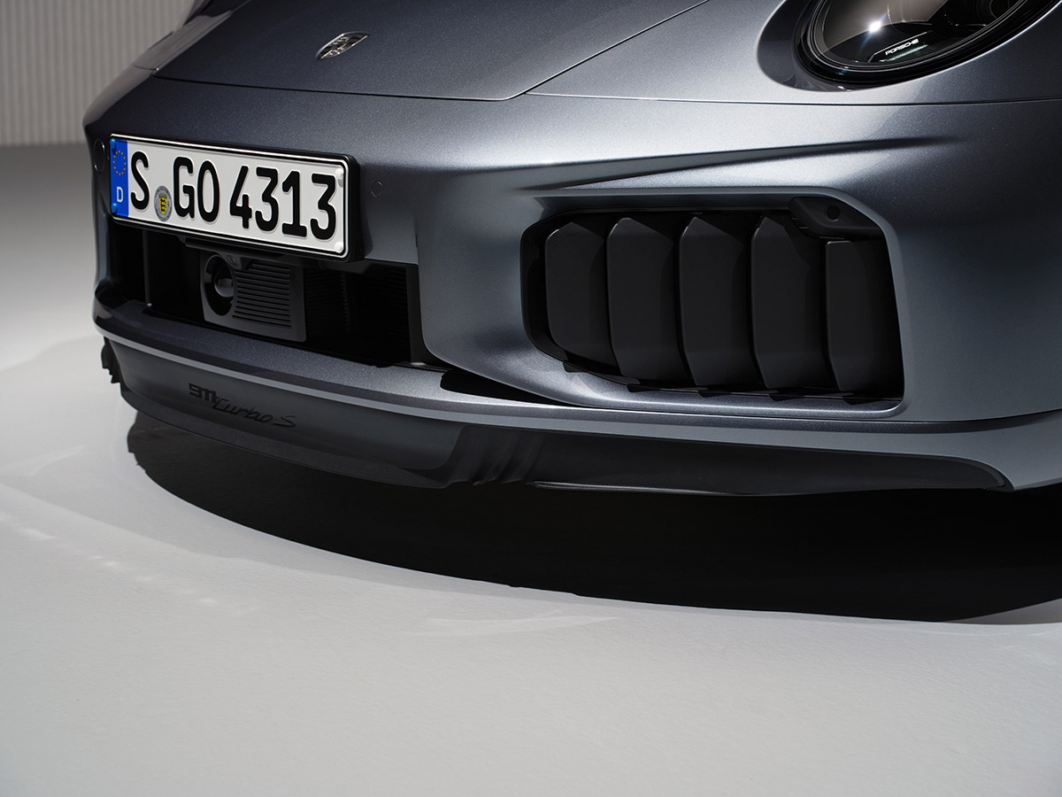 Two e-Turbos, electric motor give new Porsche 911 Turbo S 701 hp | The ...