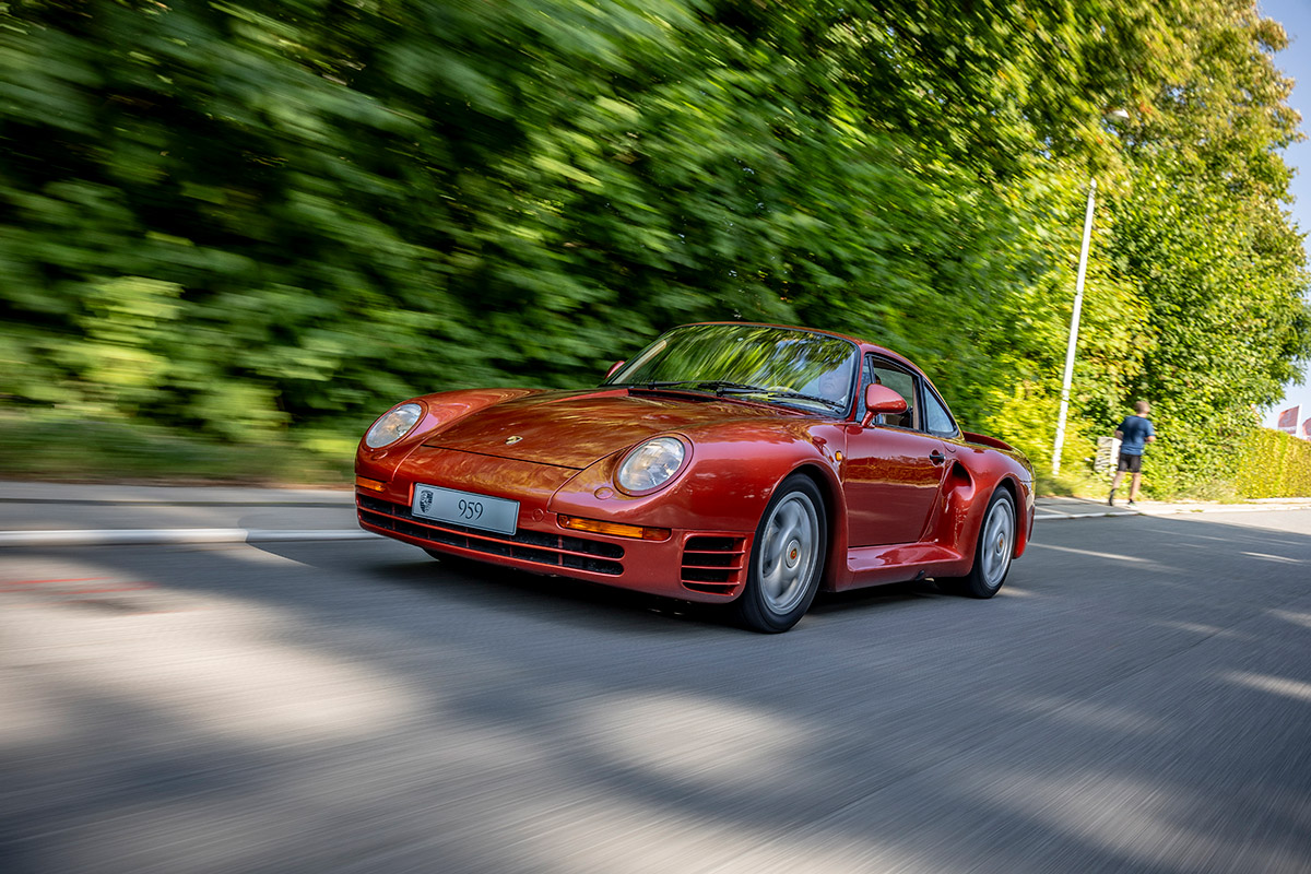 Smoked Salmon: Driving a Porsche 959 [w/video]