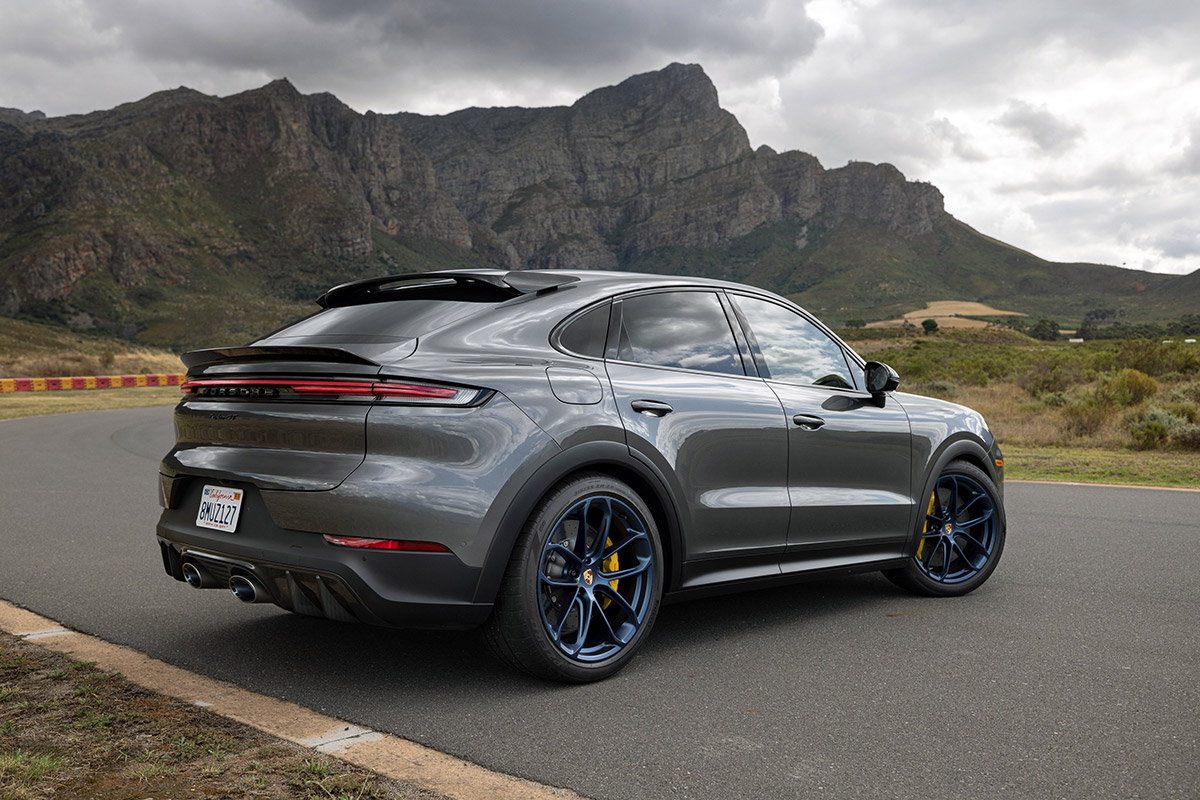 New 2024 Cayenne Interior isn't only thing Porsche streamlined The Porsche Club of America